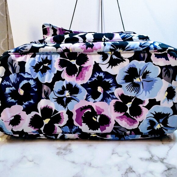 VERA BRADLEY COTTON UTILITY TRAVEL BAG MULTI COLORED - Picture 8 of 10